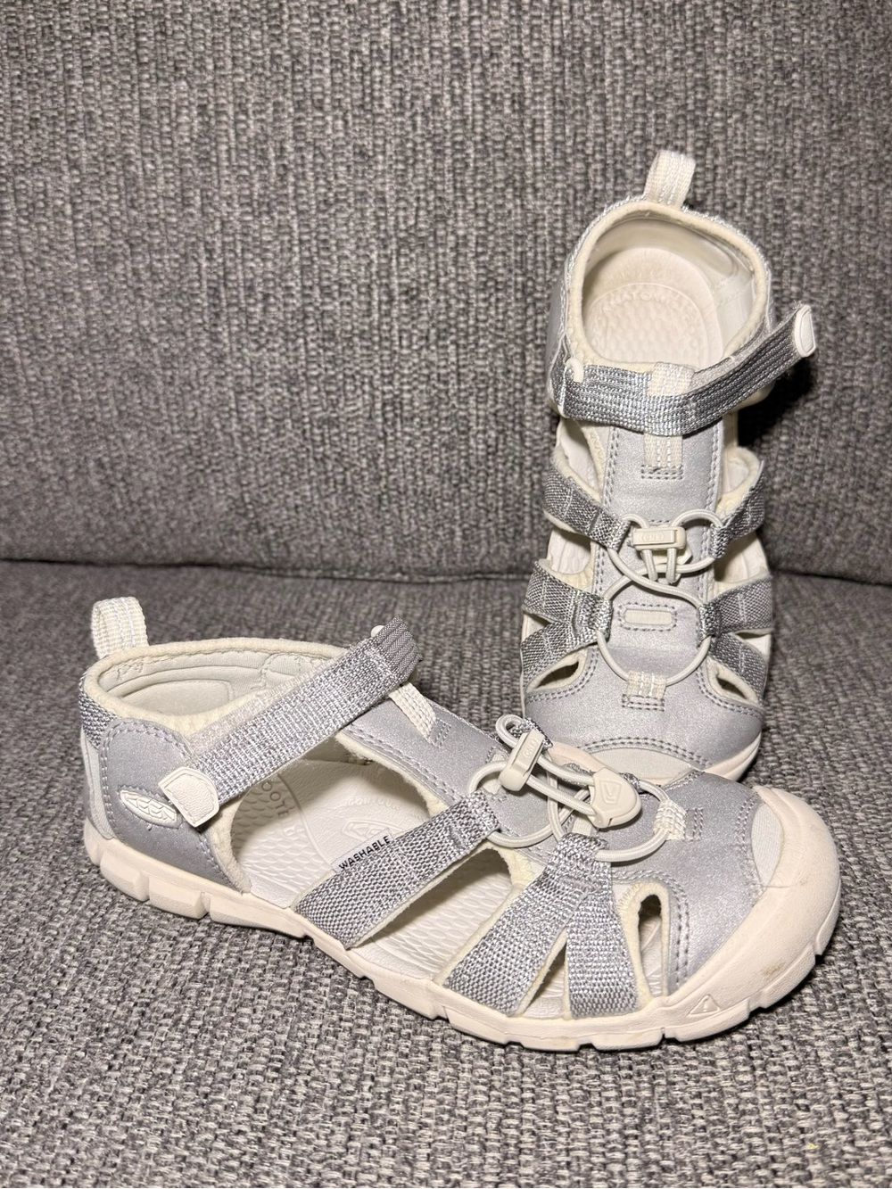 Keen Kids' Seacamp II CNX silver star/white sandal washable bungee Velcro size 3